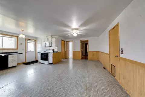 305 E Douglas St, Carlock, IL 61725 photo 24