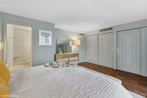 Bedroom - 1 E Schiller St #11A, Chicago, IL 60610 photo 2 of 3