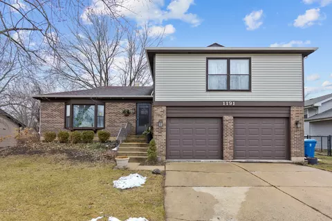 1191 Independence Dr, Bartlett, IL 60103