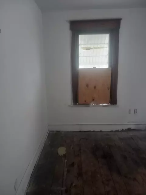 908 S 1st St, Springfield, IL 62704 photo 16