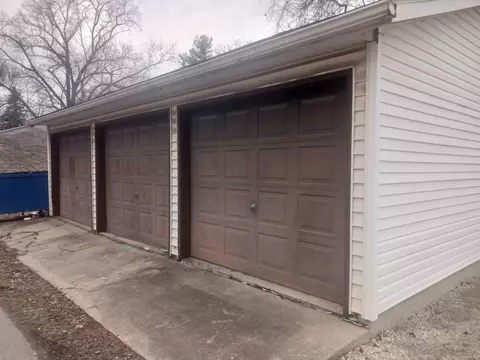 908 S 1st St, Springfield, IL 62704 photo 17