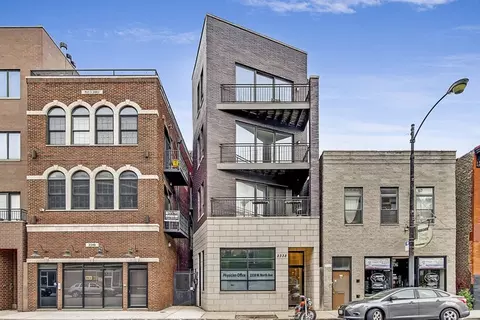 2338 W North Ave #4, Chicago, IL 60647