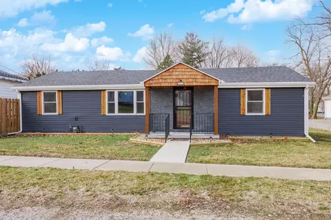 102 N Joselyn St, Heyworth, IL 61745