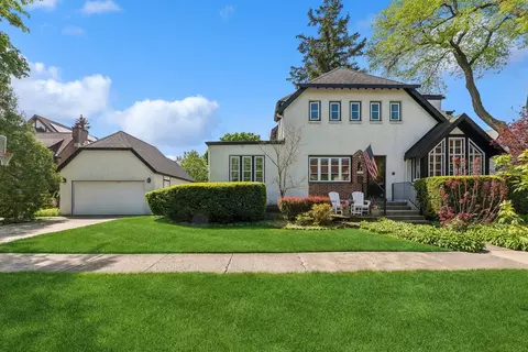 531 Cedar St, Park Ridge, IL 60068