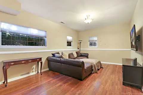 Bedroom - 1100 Geringer Rd, Algonquin, IL 60102 photo 3 of 4