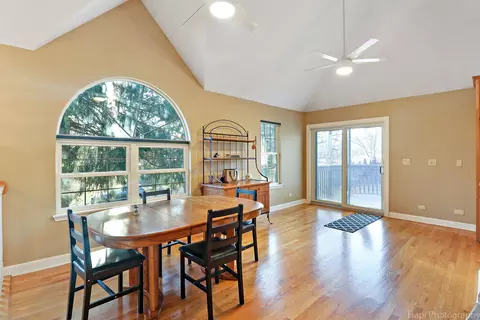 Dining - 1100 Geringer Rd, Algonquin, IL 60102 photo 1 of 1