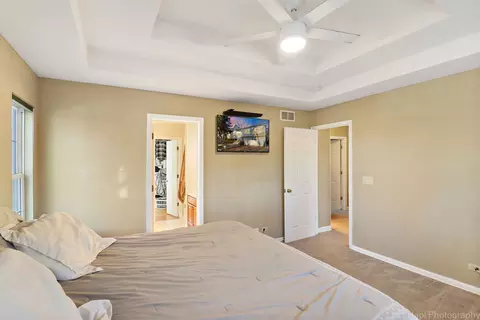 Bedroom - 1100 Geringer Rd, Algonquin, IL 60102 photo 2 of 4