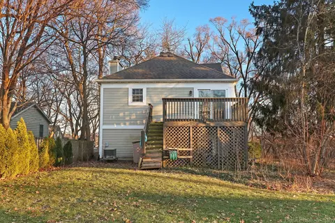 Exterior - 1100 Geringer Rd, Algonquin, IL 60102 photo 4 of 8