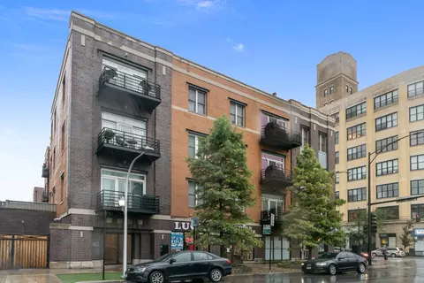 1555 W School St #3F, Chicago, IL 60657