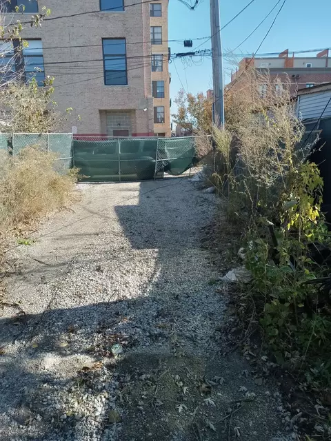 1821 N Kimball Ave, Chicago, IL 60647