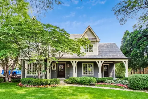 411 Canterbury Ct, Hinsdale, IL 60521