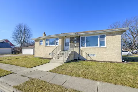 5701 W 90th Pl, Oak Lawn, IL 60453