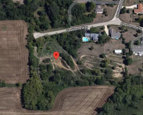 000 Hawthorne Way, Huntley, IL 60142