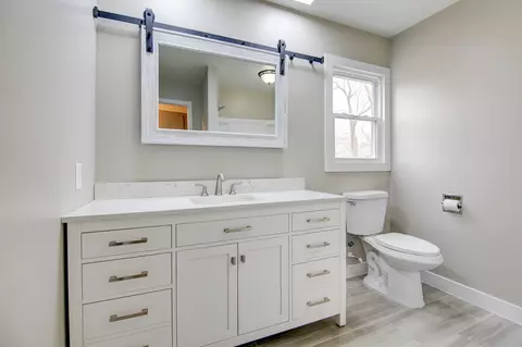 Bath - 505 Meadow Ln, Morrison, IL 61270 photo 1 of 3