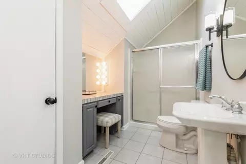 1207 Hillside Ln, Mchenry, IL 60051 photo 11