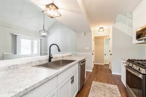 1207 Hillside Ln, Mchenry, IL 60051 photo 6