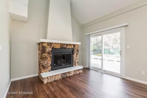 1207 Hillside Ln, Mchenry, IL 60051 photo 9