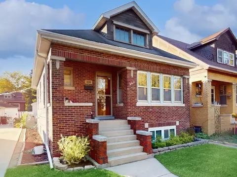 3806 Raymond Ave, Brookfield, IL 60513