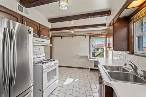 Kitchen - 1043 Herbert Ave, Berkeley, IL 60163 photo 1 of 3