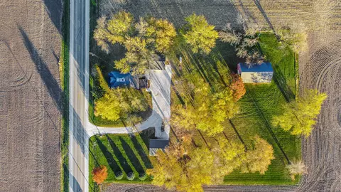7390 E 5000n Rd, Grant Park, IL 60940
