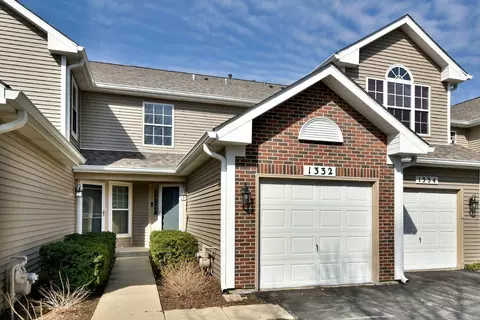 1332 Shawford Way, Elgin, IL 60120