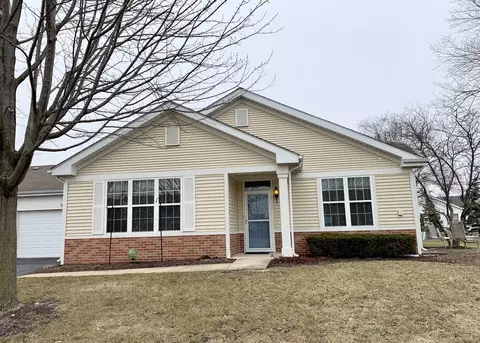 16355 Crescent Lake Dr, Crest Hill, IL 60403
