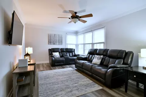 Living - 3714 Oriole Ln, Rolling Meadows, IL 60008 photo 2 of 6