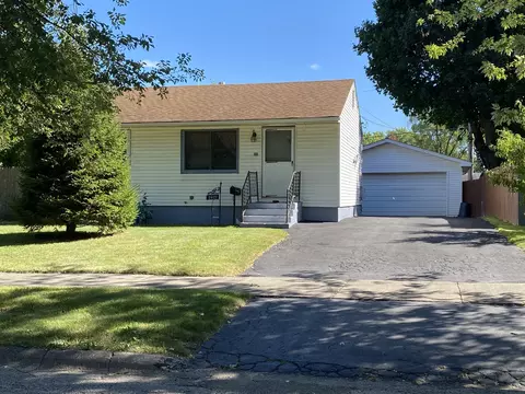 2421 Dakota Rd, Waukegan, IL 60087