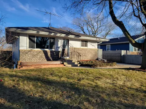 1123 Franklin Ave, Winthrop Harbor, IL 60096
