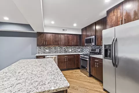 Kitchen - 1450 Sandpebble Dr #111, Wheeling, IL 60090 photo 1 of 5
