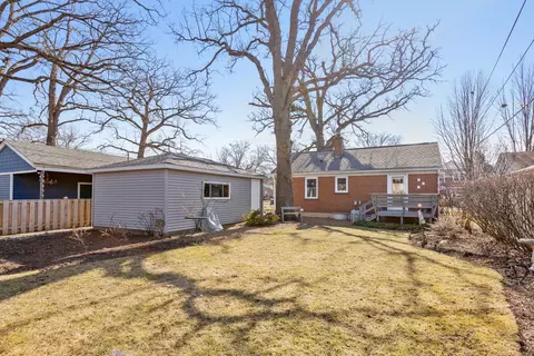 Exterior - 452 Longfellow Ave, Deerfield, IL 60015 photo 5 of 6