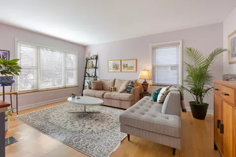 Living - 452 Longfellow Ave, Deerfield, IL 60015 photo 3 of 3