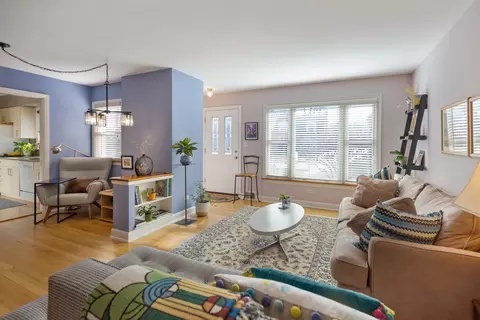 Living - 452 Longfellow Ave, Deerfield, IL 60015 photo 2 of 3