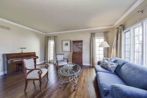 1812 Rose Ct, Wheaton, IL 60189 photo 5