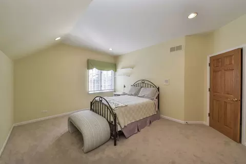 1812 Rose Ct, Wheaton, IL 60189 photo 25