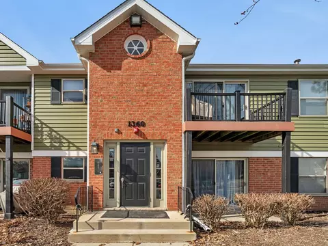 1360 Mcdowell Rd #104, Naperville, IL 60563