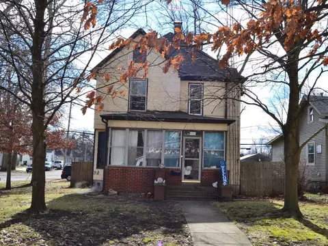 620 E Main St, Clinton, IL 61727