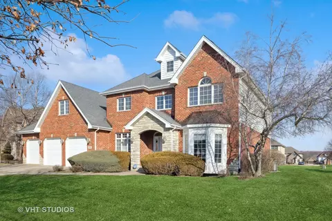 7962 Pineview Ln, Frankfort, IL 60423 photo 2