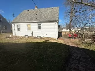 Exterior - 307 Exchange St, Danvers, IL 61732 photo 4 of 13