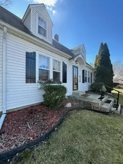 Exterior - 307 Exchange St, Danvers, IL 61732 photo 3 of 13