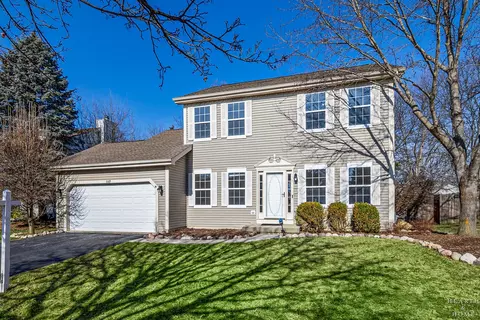 6169 Providence Dr, Carpentersville, IL 60110