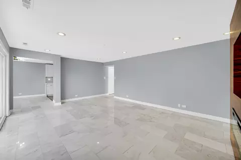 Other - 1915 Tanglewood Dr #2D, Glenview, IL 60025 photo 4 of 6