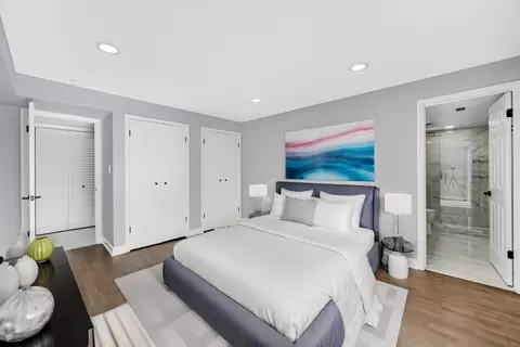 Bedroom - 1915 Tanglewood Dr #2D, Glenview, IL 60025 photo 1 of 2