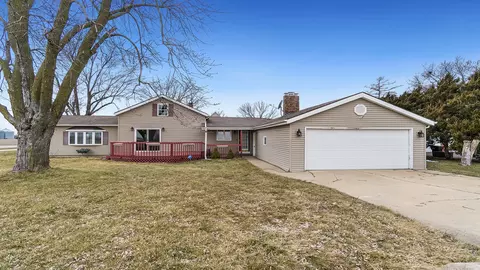 8446 S Main St, Rochelle, IL 61068