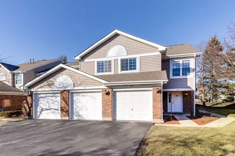 920 W Happfield Dr, Arlington Heights, IL 60004