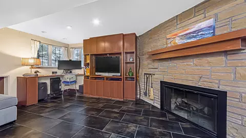 559 Selborne Rd, Riverside, IL 60546 photo 17