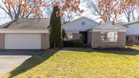 2405 Meadow Dr S, Wilmette, IL 60091