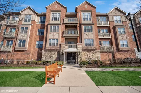 1914 Farnsworth Ln #202, Northbrook, IL 60062