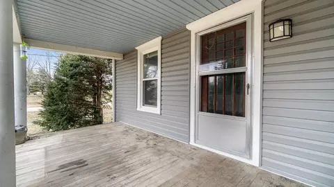 Exterior - 401 Main St, Leaf River, IL 61047 photo 5 of 6