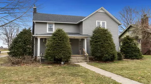 Exterior - 401 Main St, Leaf River, IL 61047 photo 4 of 6